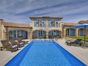 Villa  - Pula (03176)