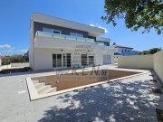 Haus  - Buje (05757)