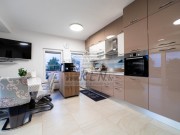 Haus - Novigrad (05679)